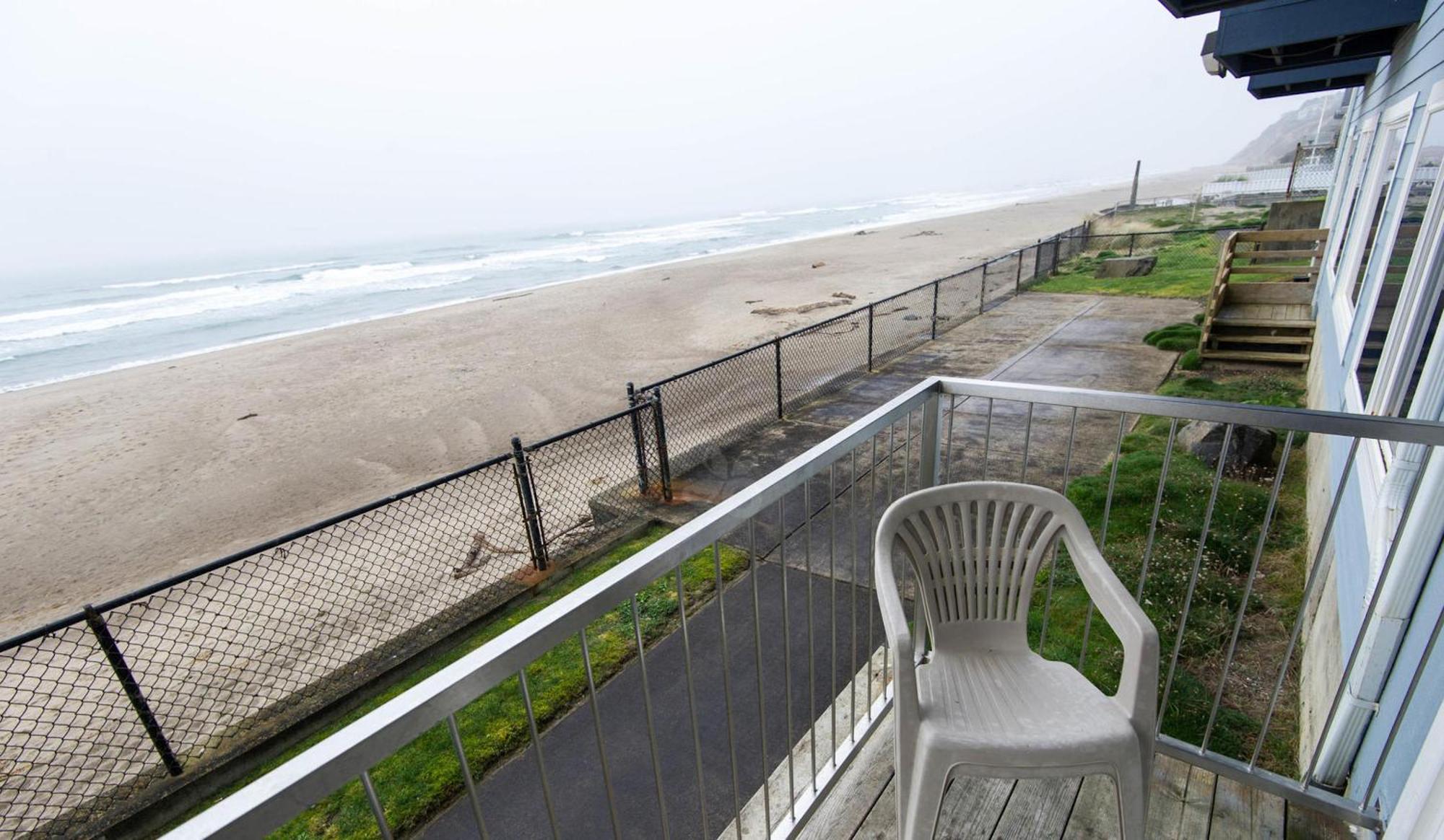 Sandcastle Beachfront Motel Lincoln City Kültér fotó