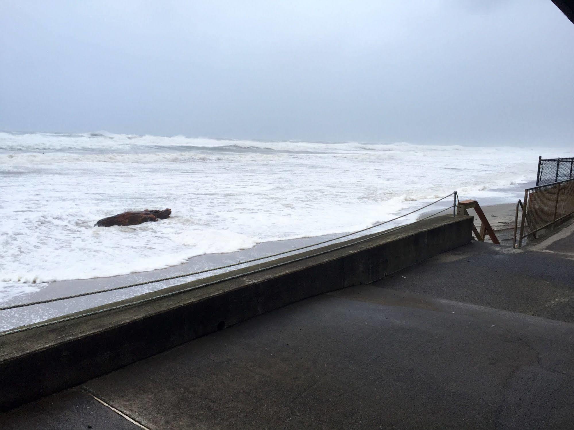 Sandcastle Beachfront Motel Lincoln City Kültér fotó