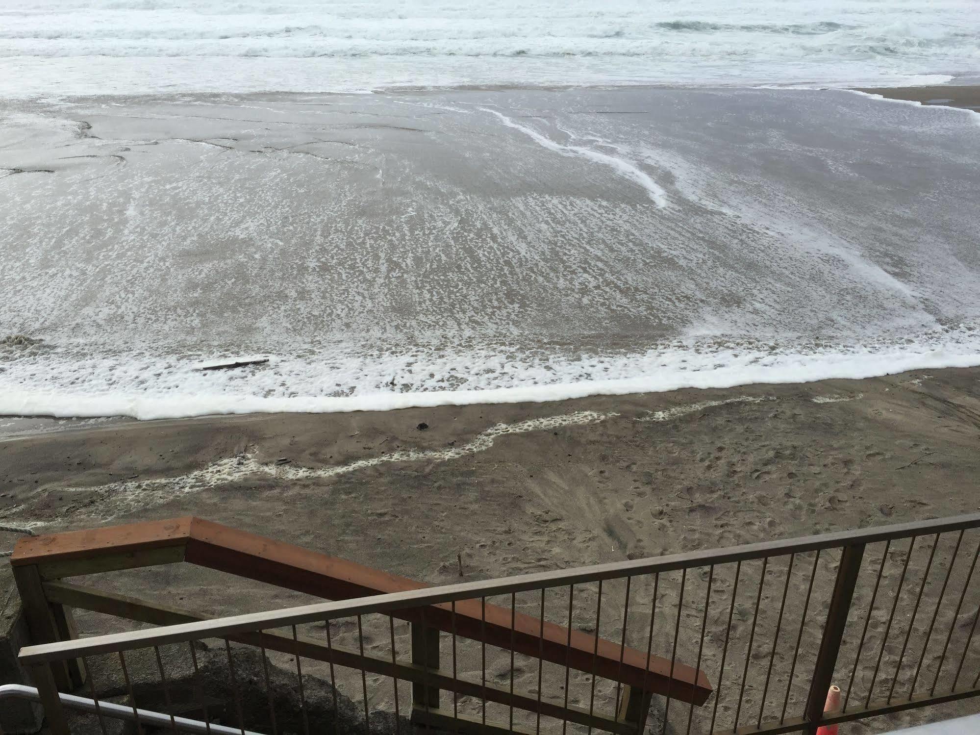 Sandcastle Beachfront Motel Lincoln City Kültér fotó