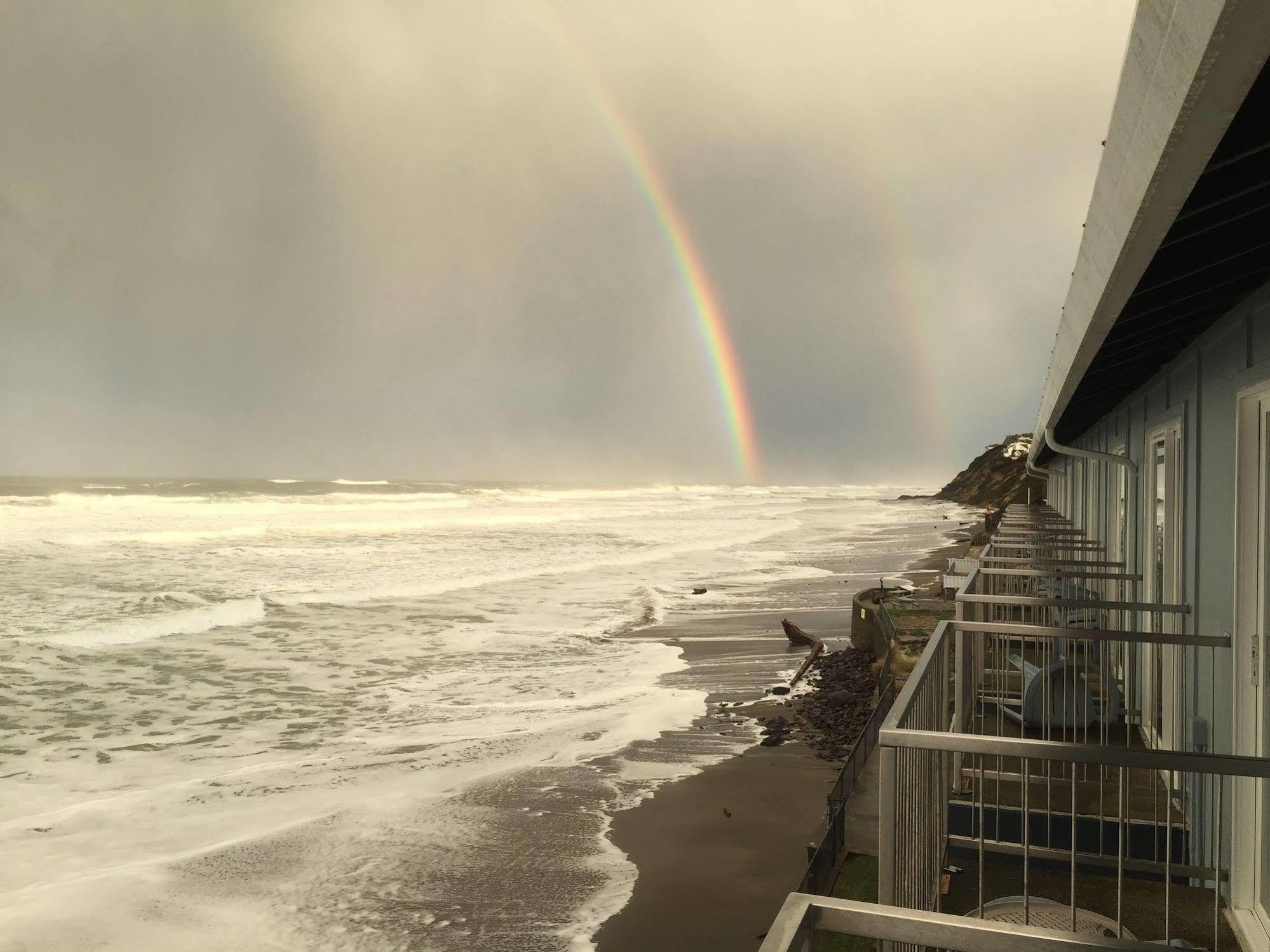 Sandcastle Beachfront Motel Lincoln City Kültér fotó